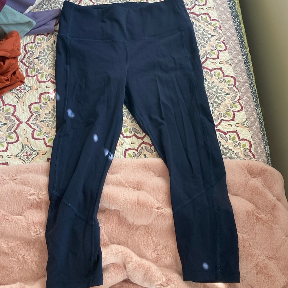 Lululemon 7/8 length size 8 leggings